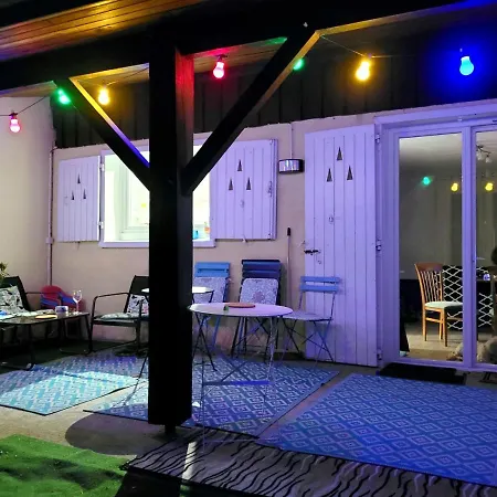 Вилла Family House With Swimming Pool Бордо